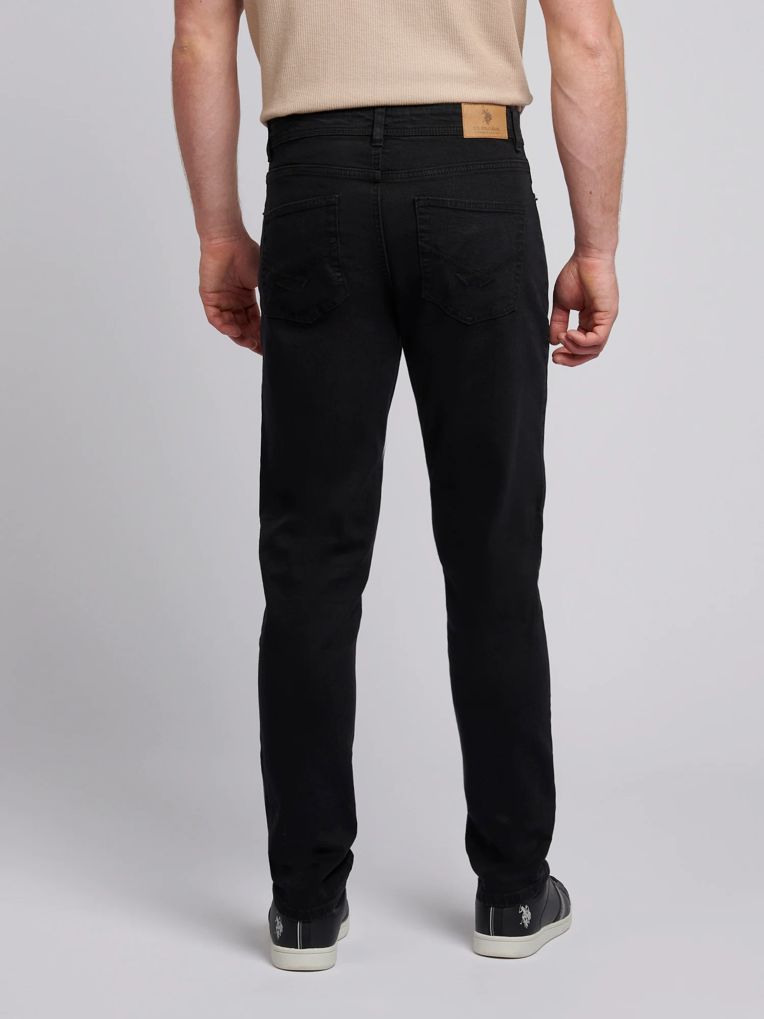 Mens Classic Fit Jean w czarnym myciu - Image 4