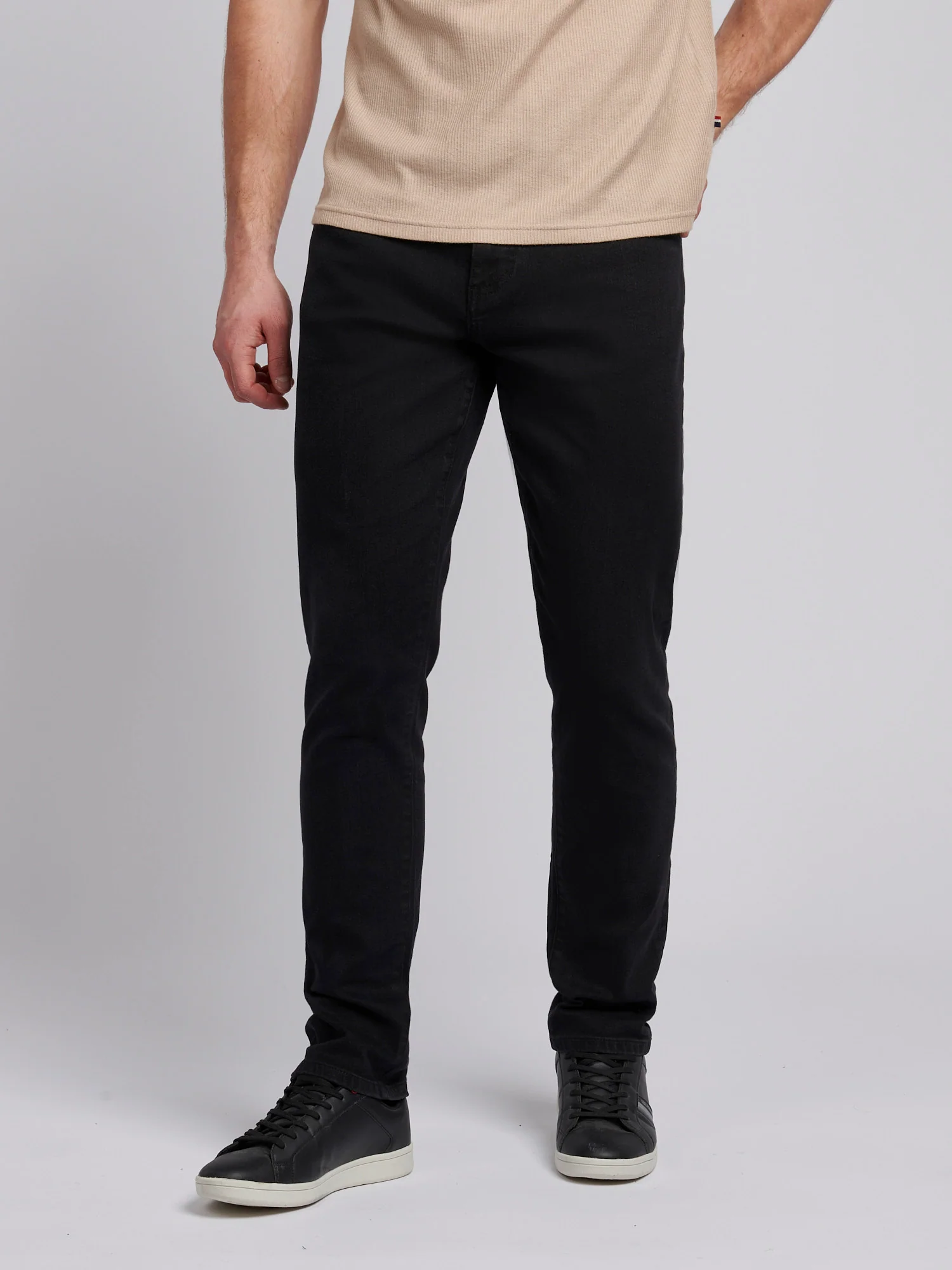 Mens Classic Fit Jean w czarnym myciu - Image 5