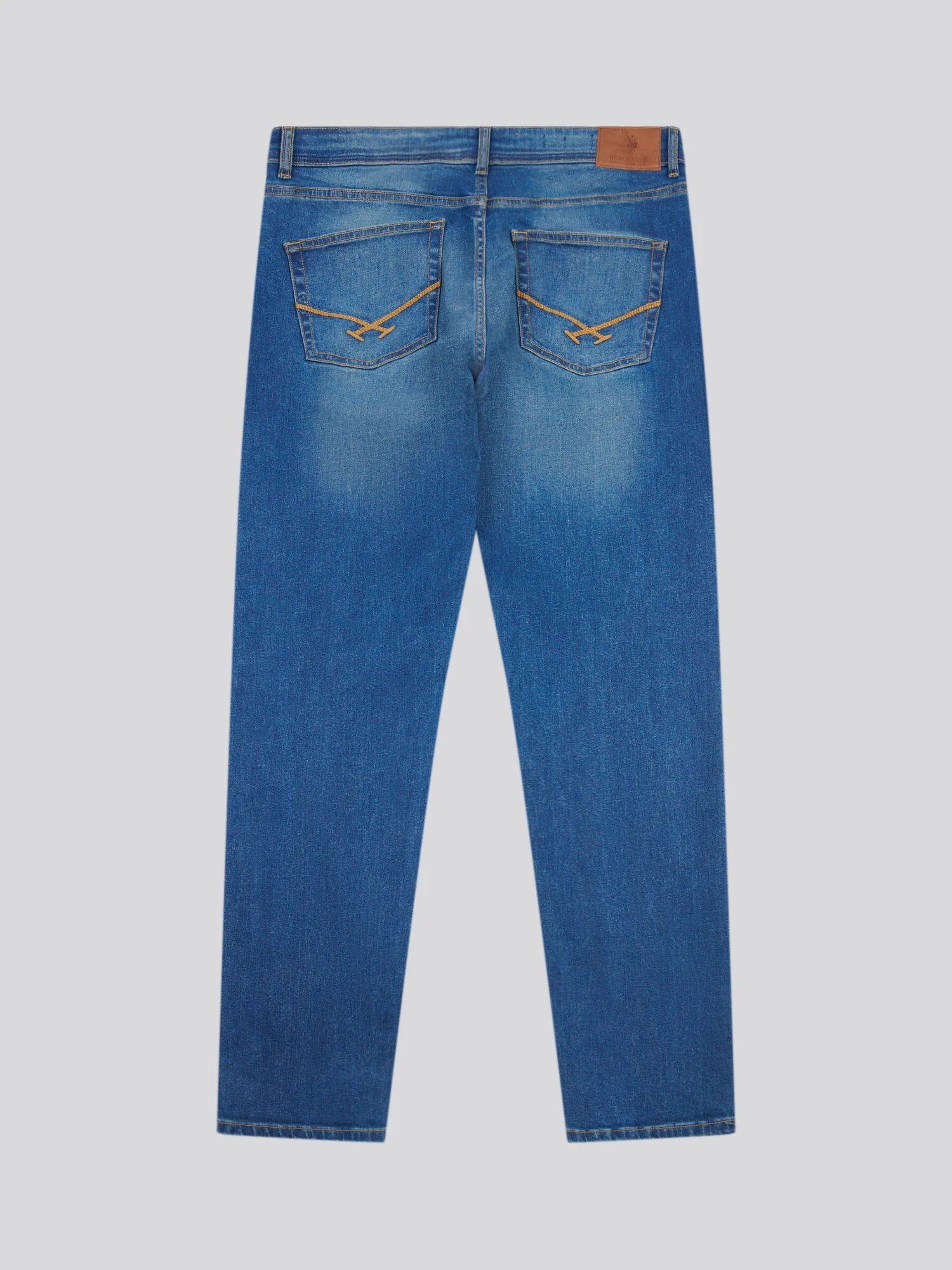 Mens Classic Fit Jean in Dark Wash - Image 8