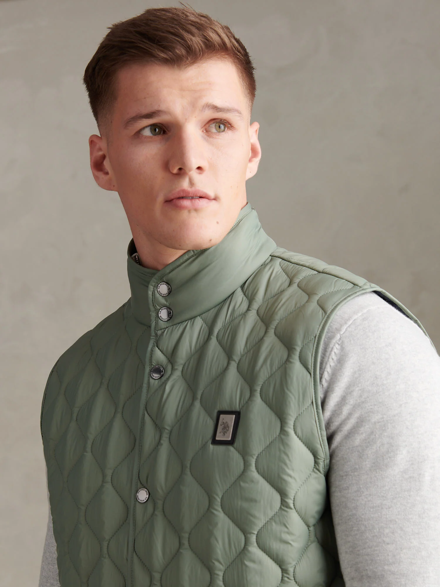 Mens Onion Quilt Lightweight Gilet Sea Spray - Image 6
