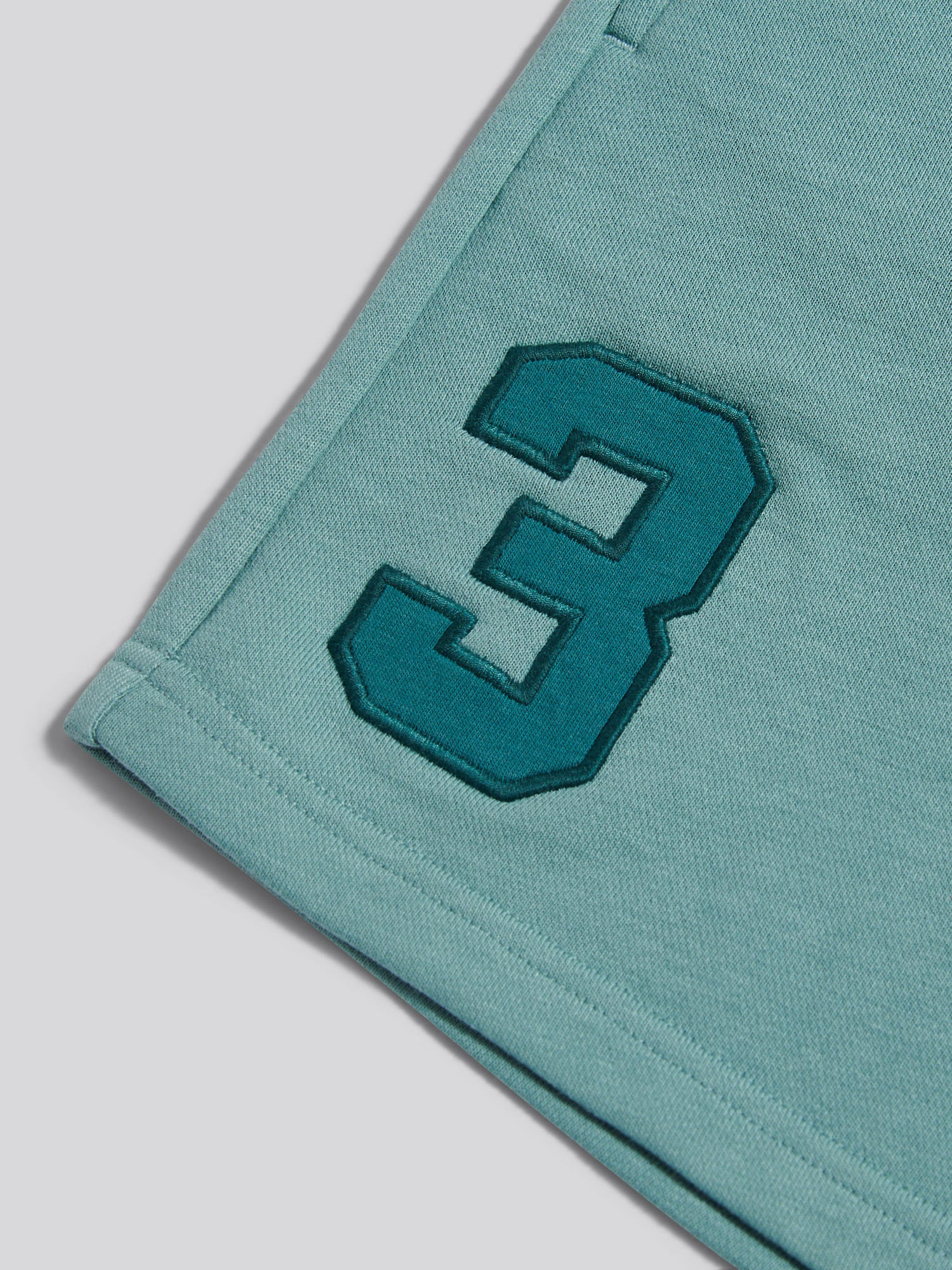 Boys Player 3 Sweat Shorts Arctic - Image 10