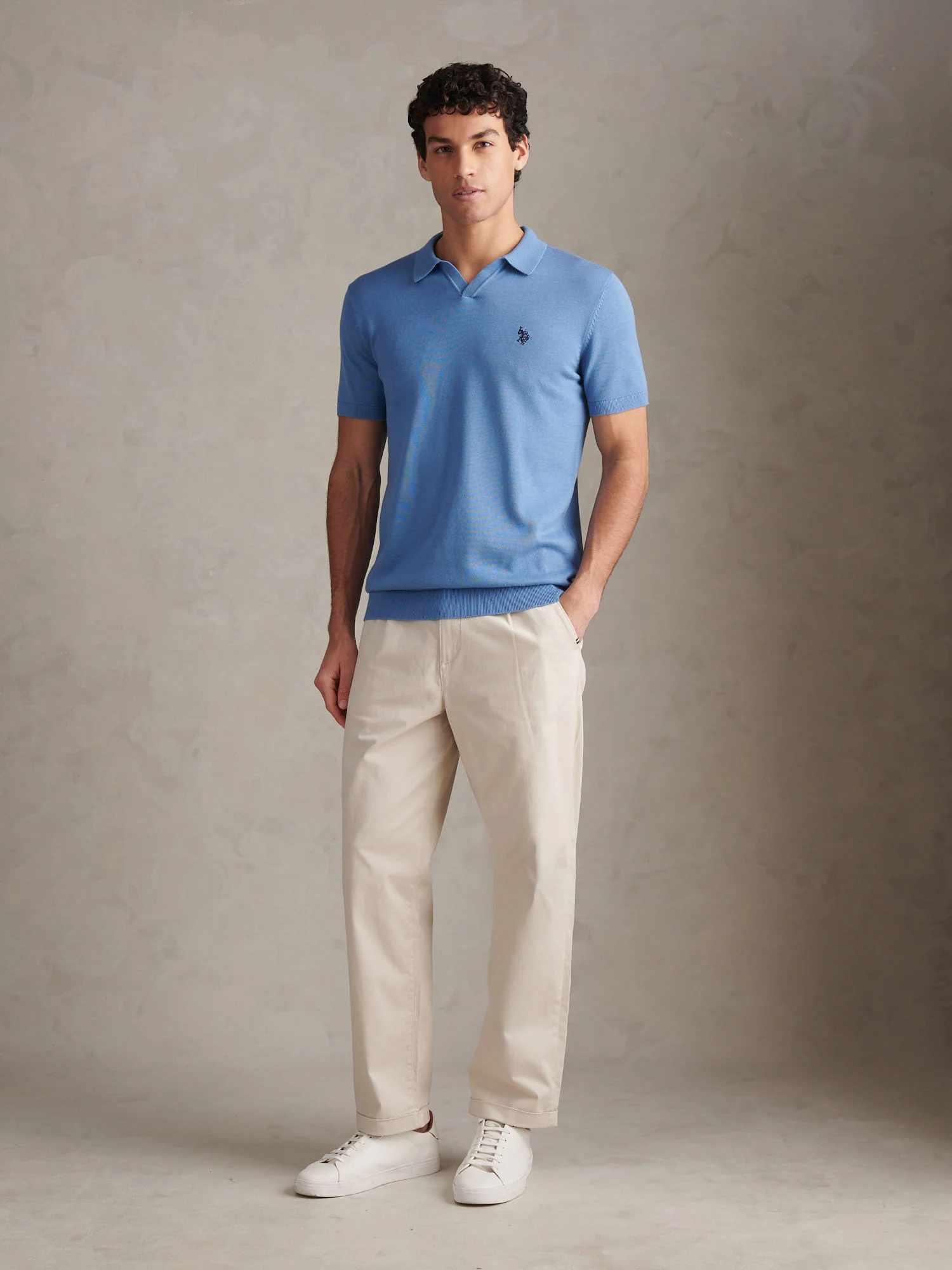 Mens Pleat Front Lightweight Chino Trousers Beige - Image 3