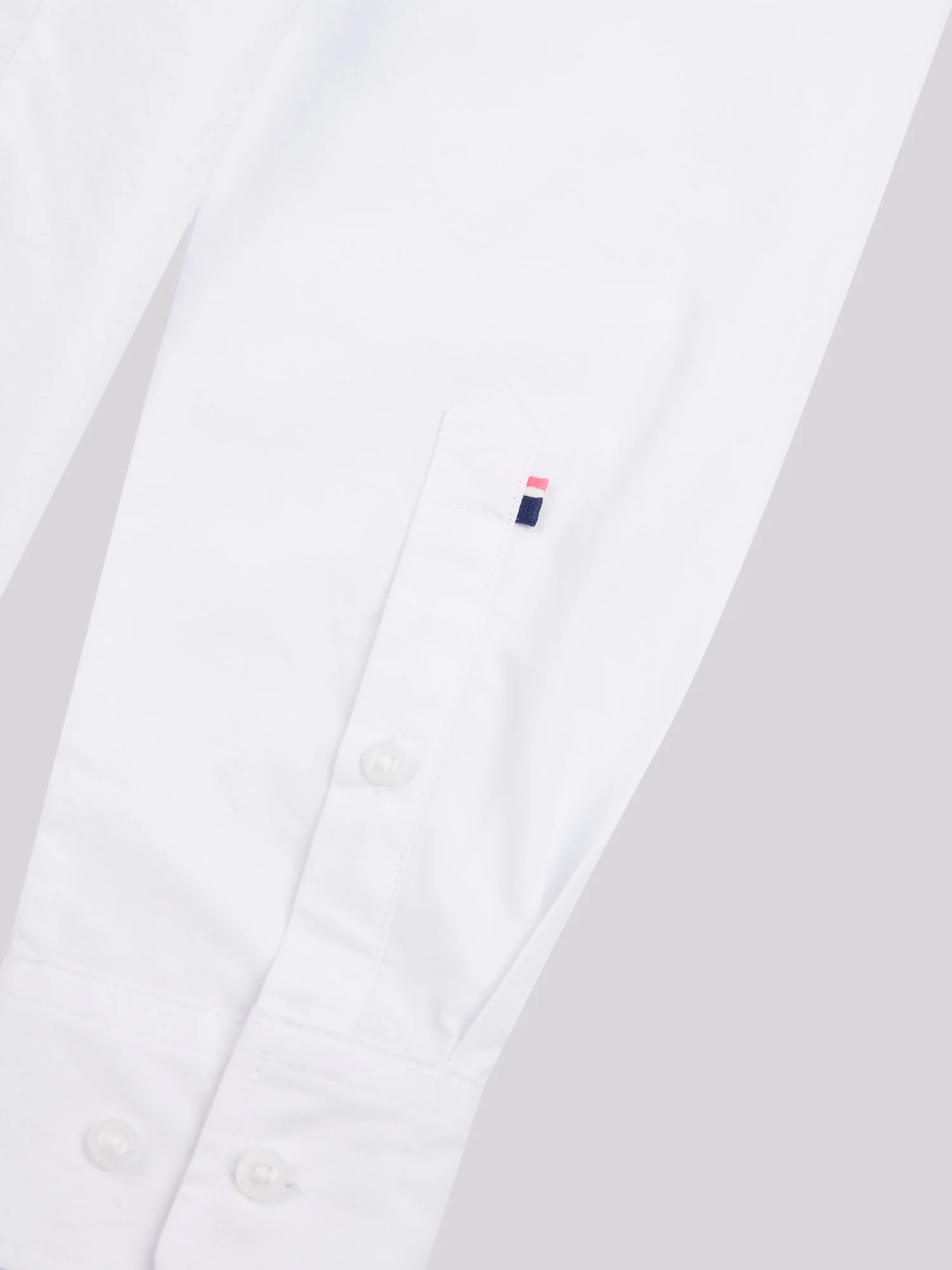 Women Classic Fit Shirt w jasnej bieli - Image 8