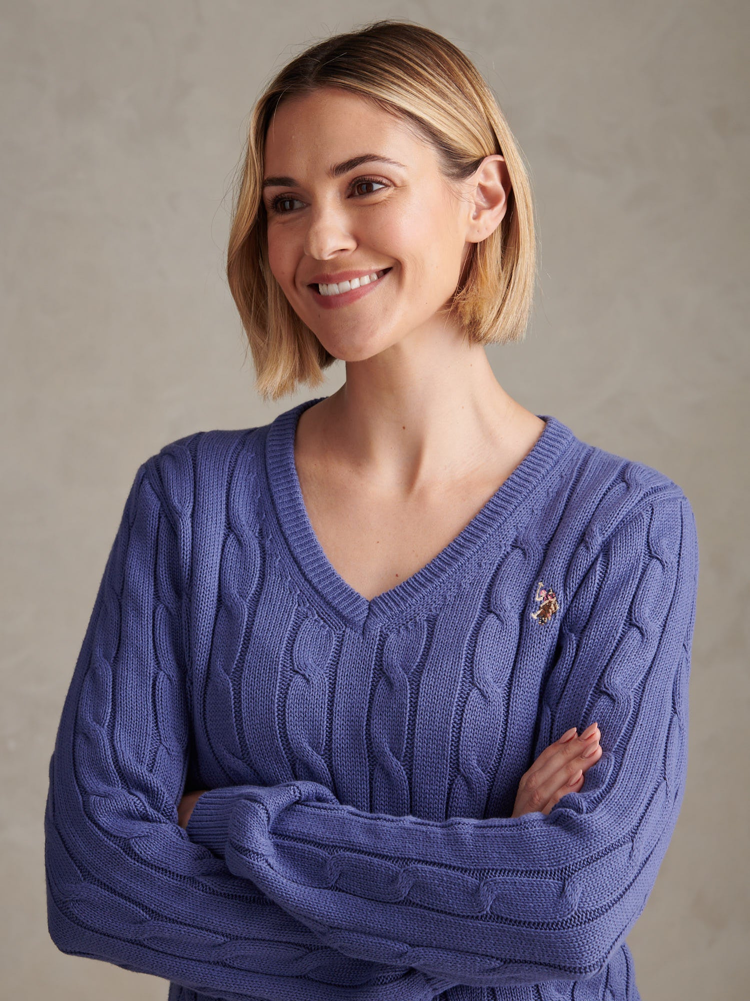 Womens V-Neck Cable Jumper Marlin - Image 2